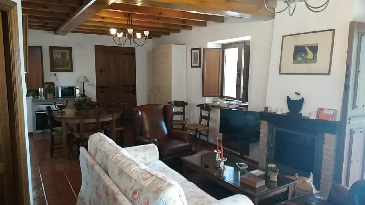 Villa Isabel Piloña Екстериор снимка